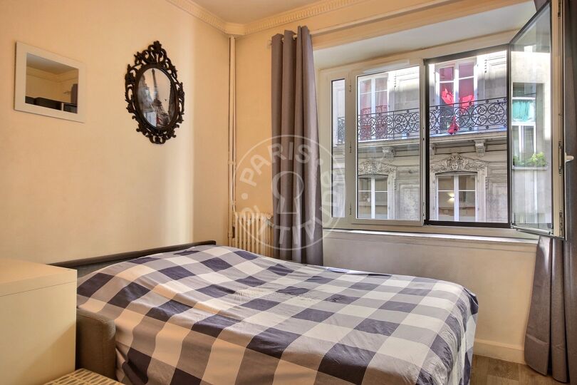 Estudio amueblado - París 75009 - 13692