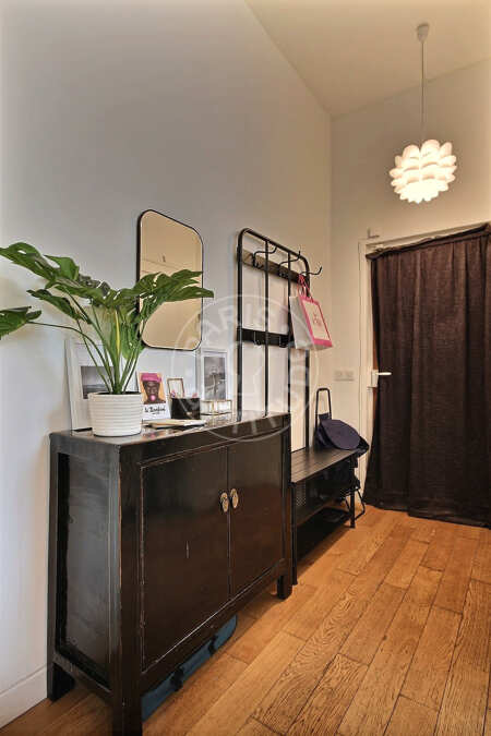Entrée Studio meublé - 28m²  - Jules Joffrin - Mairie du 18ème - Paris