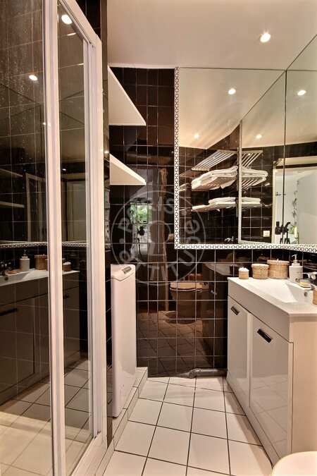 Bathroom Furnished apartment - 35m²  - 1 bedroom - La Muette / Bois de Boulogne - Paris
