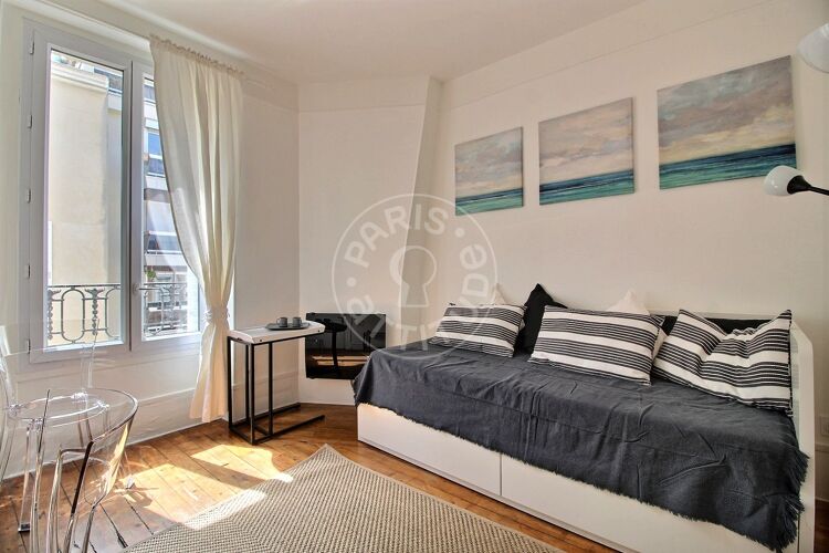 Salon - Studio meublé - Paris 75018 - 13702