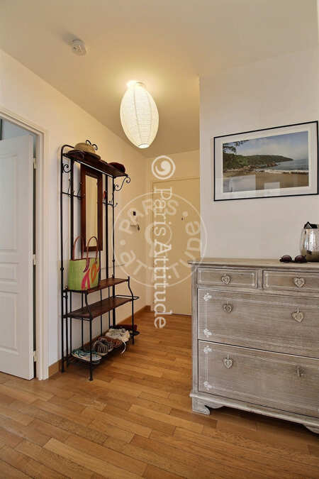 Entrance Furnished apartment - 67m²  - 2 bedrooms - Commerce - Paris