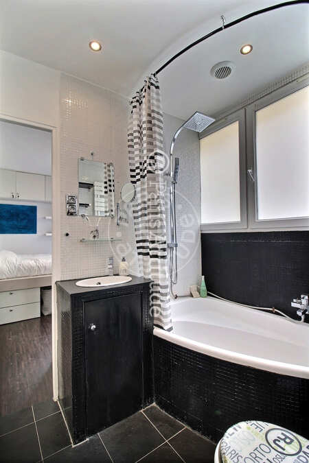 Bathroom Furnished apartment - 40m²  - 1 bedroom - Strasbourg Saint-Denis - Paris