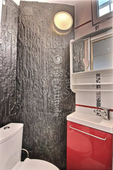 Bathroom Furnished studio - 22m² - Auteuil - Paris