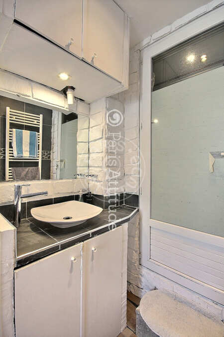 Casa de banho Apartamento mobilado - 30m²  - 1 quarto - Batignolles - Paris