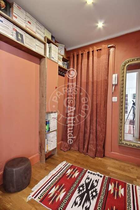 Entrance Furnished apartment - 83m²  - 3 bedrooms - Oberkampf - Paris