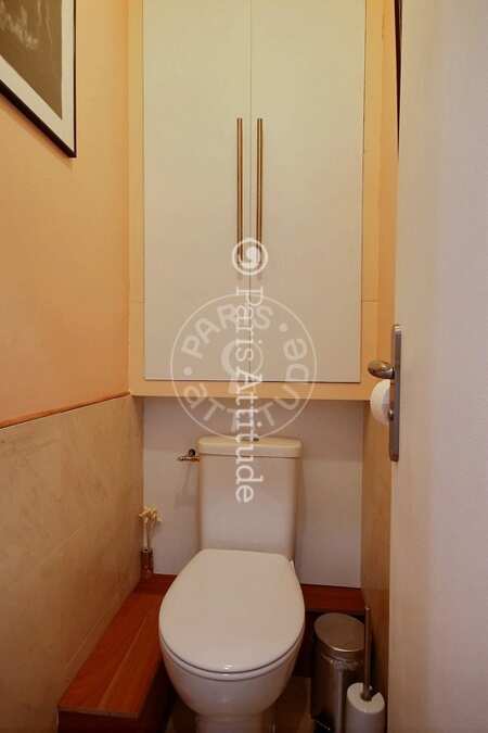 Toilet Furnished apartment - 83m²  - 3 bedrooms - Oberkampf - Paris