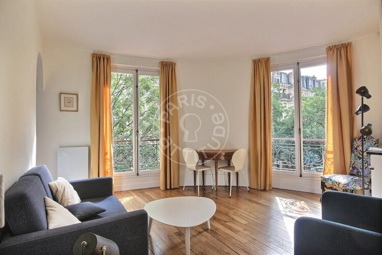 Living room - Furnished 1 bedroom - Paris 75018 - 13721