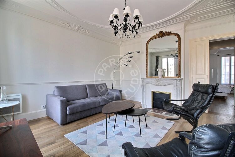 Living room - Furnished 2 bedrooms - Paris 75001 - 13723