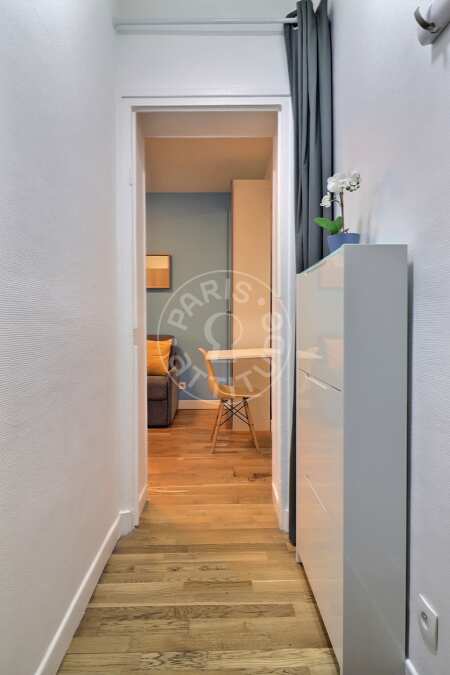 Entrée Studio meublé - 17m²  - Oberkampf - Paris