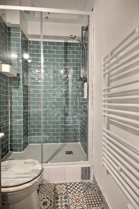 Salle de bain Studio meublé - 22m²  - Place Monge - Paris