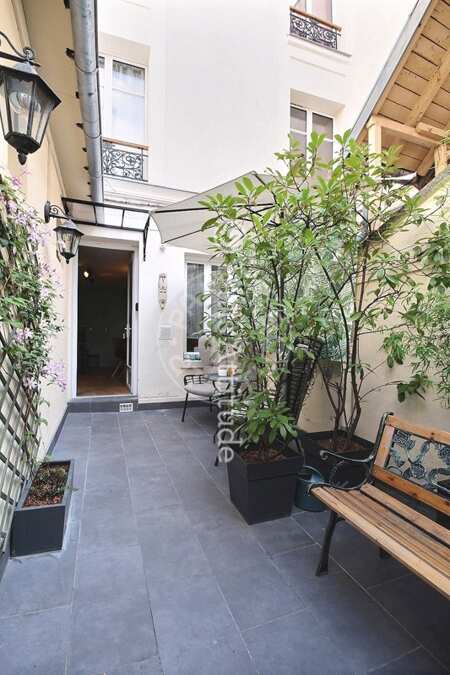 Terrasse Appartement meublé - 30m² - 1 chambre - Montmartre / Place des Abbesses - Paris