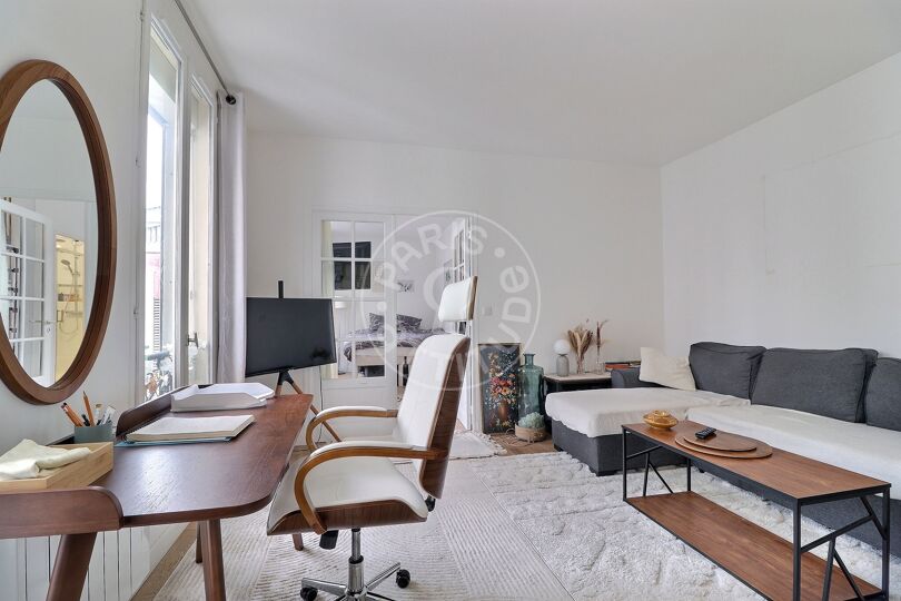 1 locale arredato - Parigi 75015 - 13746