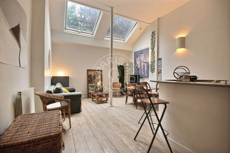 Living room - Furnished 2 bedrooms - Paris 75011 - 13750