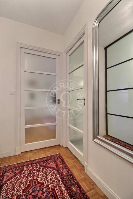 Entrance Furnished apartment - 63m²  - 2 bedrooms - Tour Eiffel - Paris