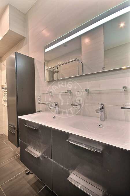 Casa de banho Apartamento mobilado - 100m²  - 2 quartos - Porte Maillot / Palais des Congrès - Paris