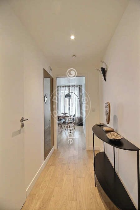 Entrance Furnished apartment - 46m²  - 1 bedroom - Batignolles - Paris