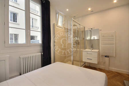 Salle de bain Appartement meublé - 29m²  - 1 chambre - Poissonnière - Paris
