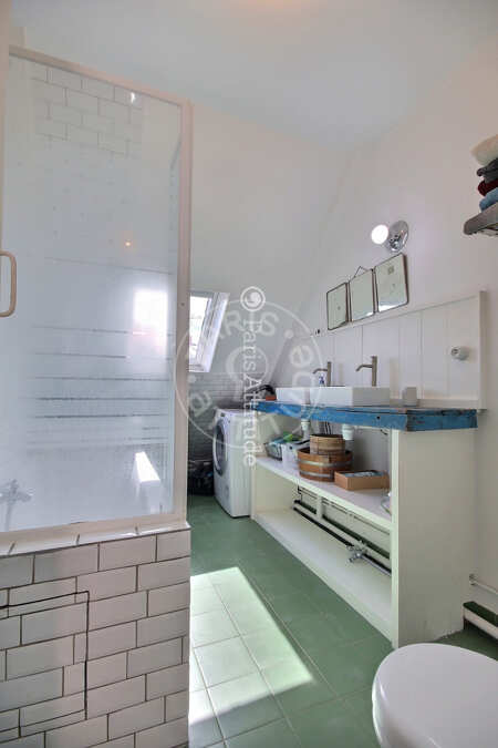 Casa de banho Apartamento mobilado - 46m²  - 2 quartos - République - Paris