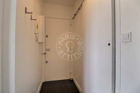 Entrada Quitinete mobilado - 28m²  - Vincennes
