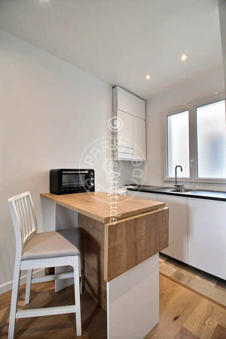 Kitchen Furnished studio - 21m²  - Triangle d'Or - Paris
