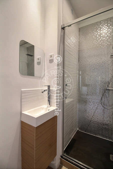 Casa de banho Quitinete mobilado - 25m²  - Champs-Elysées - Paris