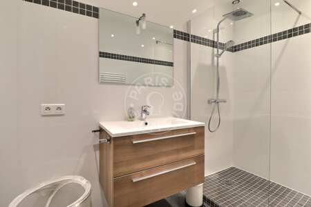 Badezimmer Möblierte wohnung - 55m²  - 1 Zimmer - Triangle d'Or - Paris