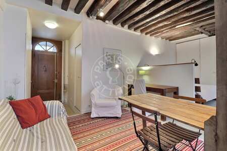 Salon Studio alcove meublé - 38m²  - Place des Vosges - Paris