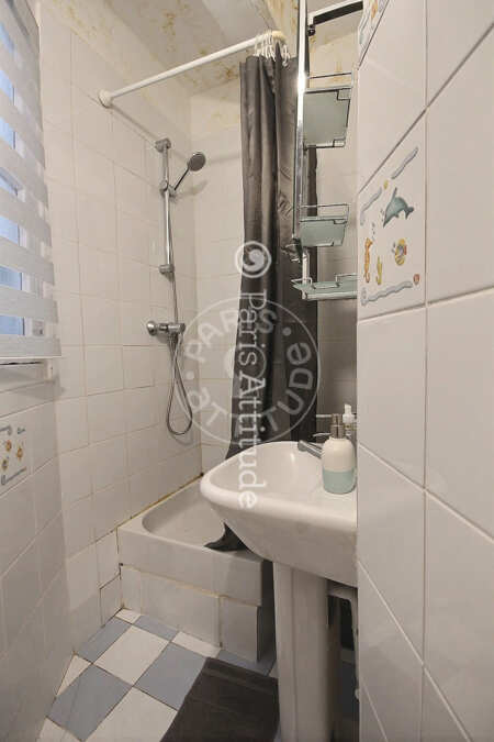 Bathroom Furnished apartment - 39m²  - 1 bedroom - Canal Saint-Martin - Paris