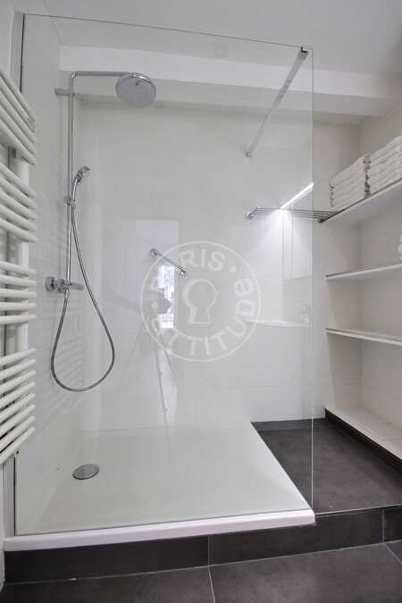 Salle de bain Appartement meublé - 60m²  - 2 chambres - Oberkampf - Paris