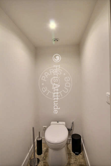 Toilettes Appartement meublé - 90m²  - 3 chambres - Neuilly-sur-Seine