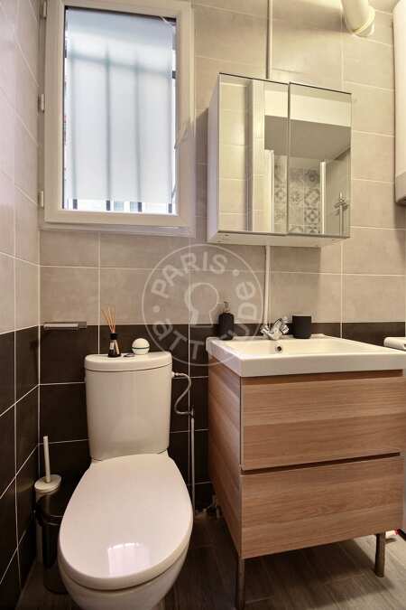 Bathroom Furnished apartment - 43m²  - 1 bedroom - Grands Boulevards / Bonne Nouvelle - Paris