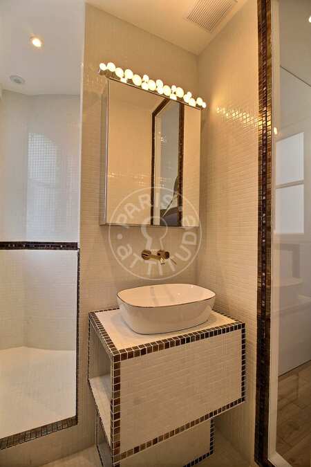 Baño Piso amueblado - 32m²  - 1 dormitorio - Madeleine - París