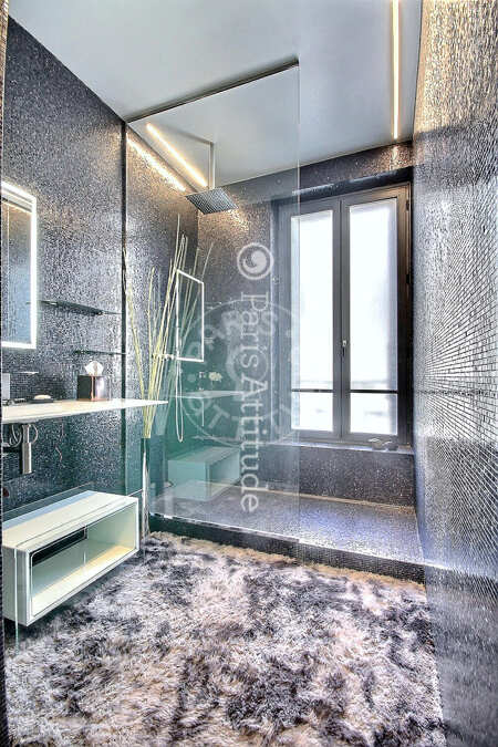 Salle de bain Appartement meublé - 100m²  - 2 chambres - Saint-Paul - Paris