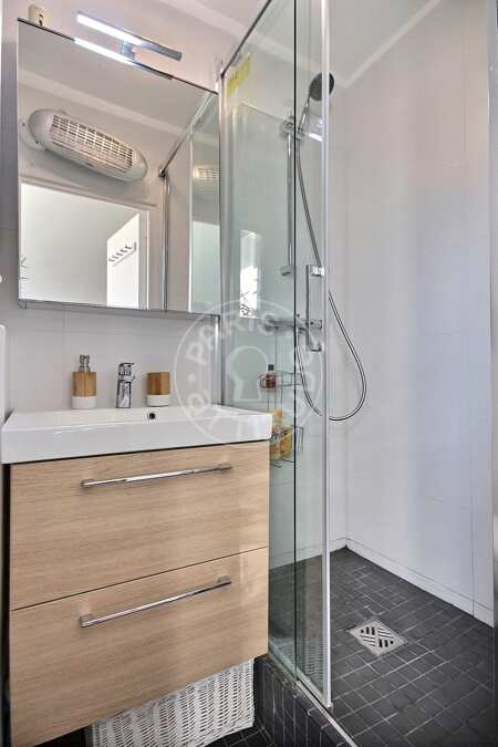 Salle de bain Appartement meublé - 36m²  - 2 chambres - Bastille - Paris