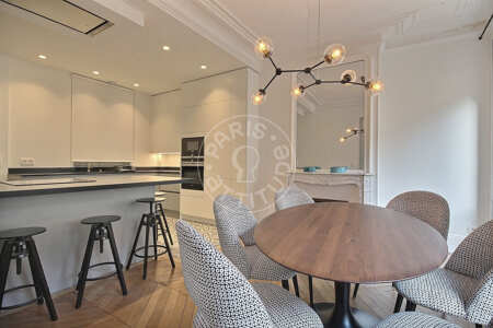 Sala da pranzo Appartamento arredato - 130m²  - 3 locali - Alma-Marceau - Parigi