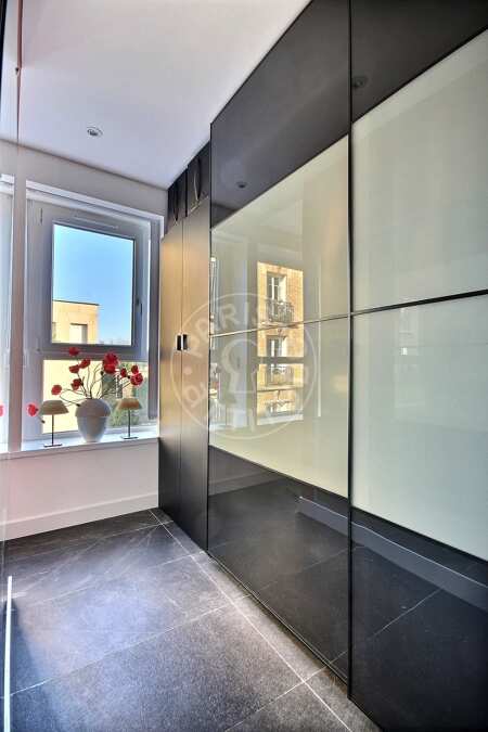 Dressing Appartement meublé - 57m²  - 1 chambre - Boulogne-Billancourt