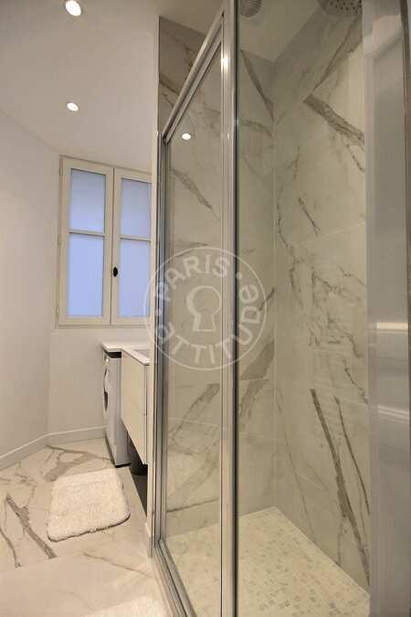 Bathroom Furnished apartment - 52m²  - 1 bedroom - Ecole Militaire / Unesco / Duroc - Paris