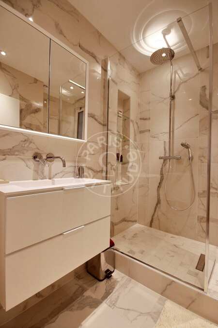 Bathroom Furnished apartment - 55m²  - 1 bedroom - Invalides - Paris