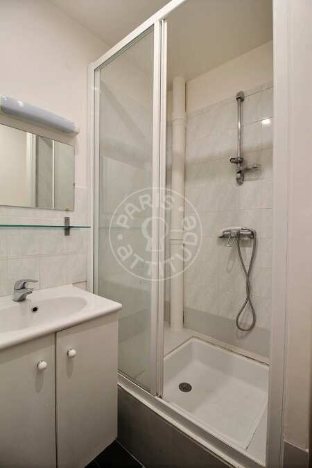 Bathroom Furnished apartment - 45m²  - 1 bedroom - Pasteur - Paris