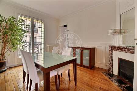 Sala de jantar Apartamento mobilado - 73m²  - 2 quartos - Neuilly-sur-Seine