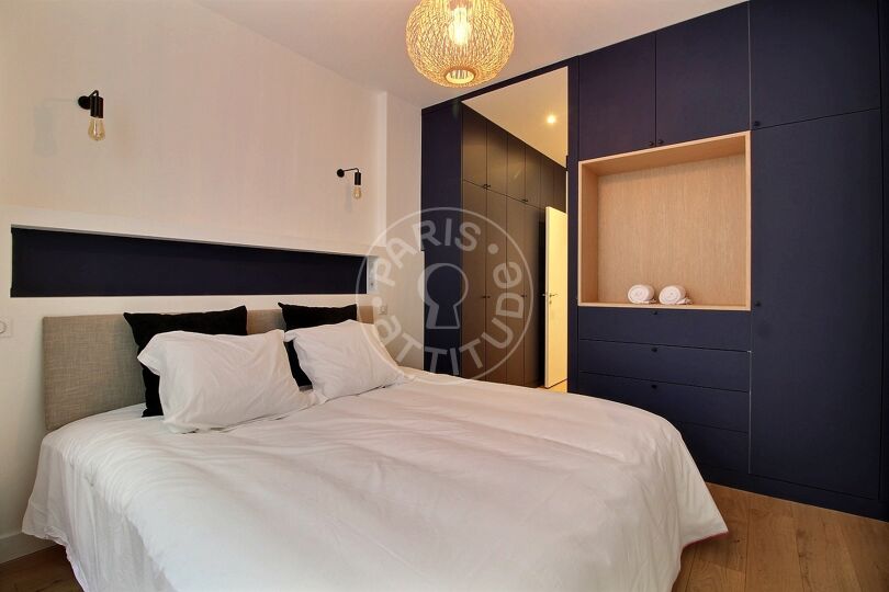Furnished 3 bedrooms - Paris 75008 - 13974