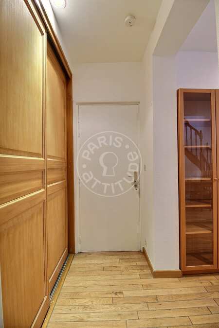 Entrée Duplex meublé - 50m²  - 1 chambre - Arc de Triomphe - Paris