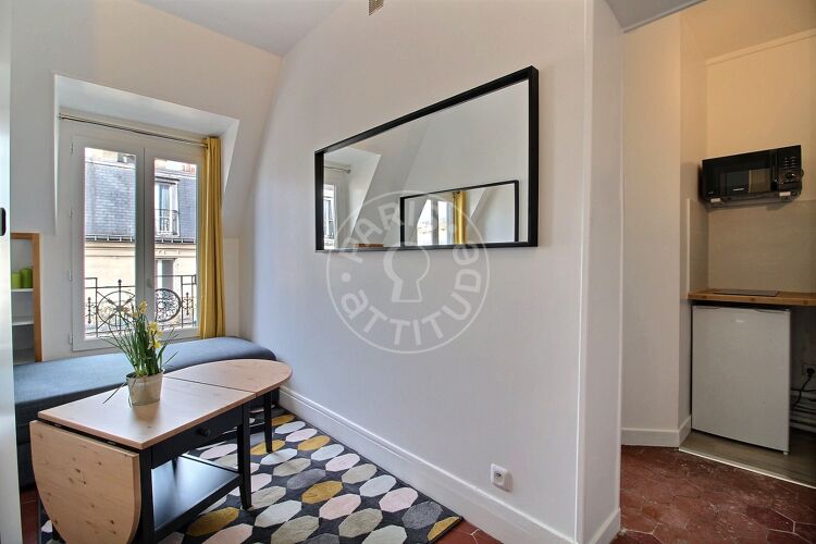 Salon - Studio alcove meublé - Paris 75009 - 13995