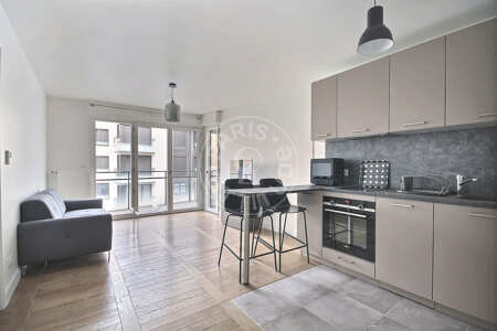 Salon Appartement meublé - 40m²  - 1 chambre - Place de Clichy - Paris