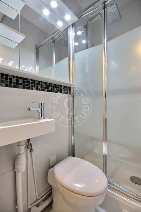 Casa de banho Quitinete mobilado - 18m²  - Beaugrenelle - Paris