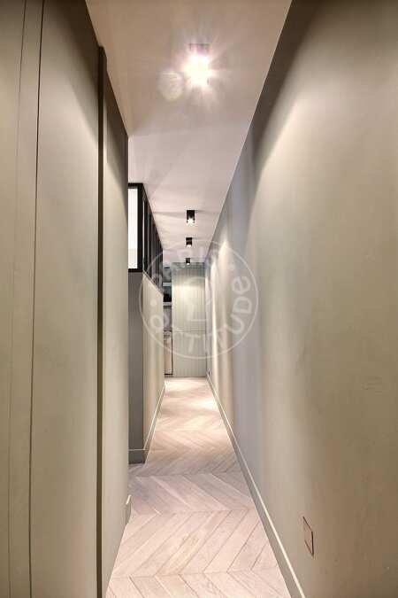 Entrada Quitinete mobilado - 27m²  - Tour Eiffel - Paris