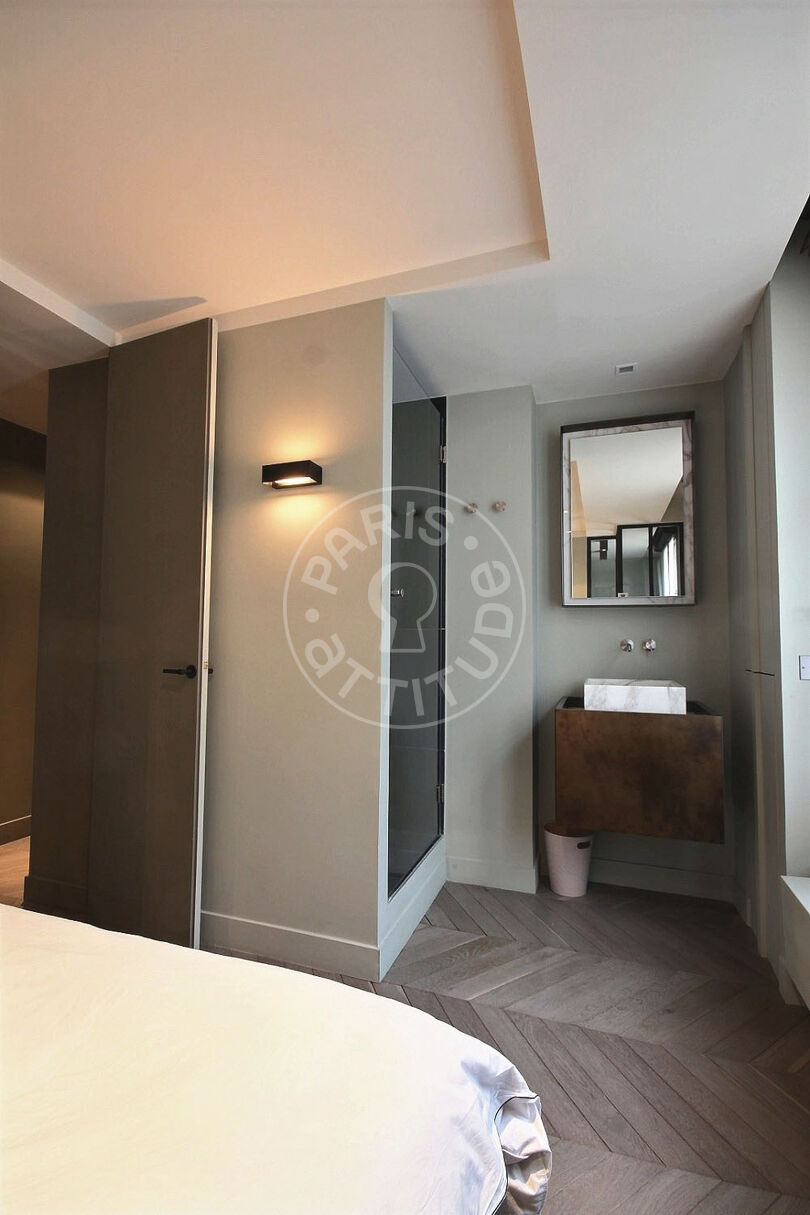 Quitinete mobiliado - Paris 75007 - 14011