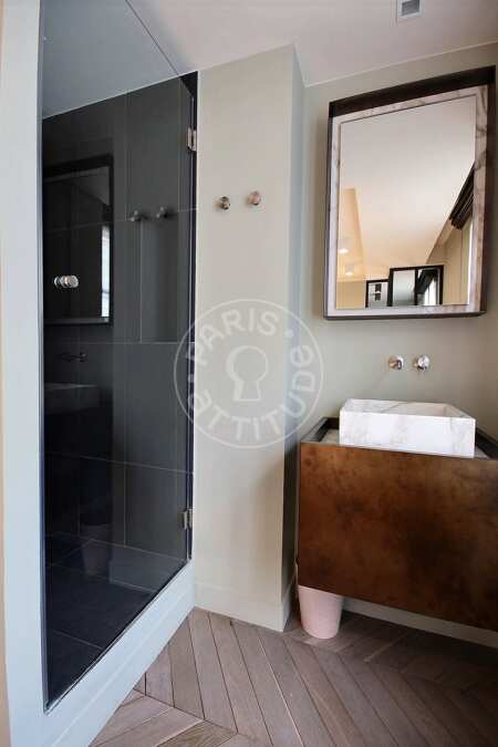 Casa de banho Quitinete mobilado - 27m²  - Tour Eiffel - Paris