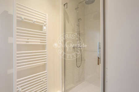 Bathroom Furnished apartment - 55m² - 2 bedrooms - Miromesnil - Paris