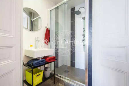 Salle de bain Appartement meublé - 55m²  - 2 chambres - Montorgueil - Paris